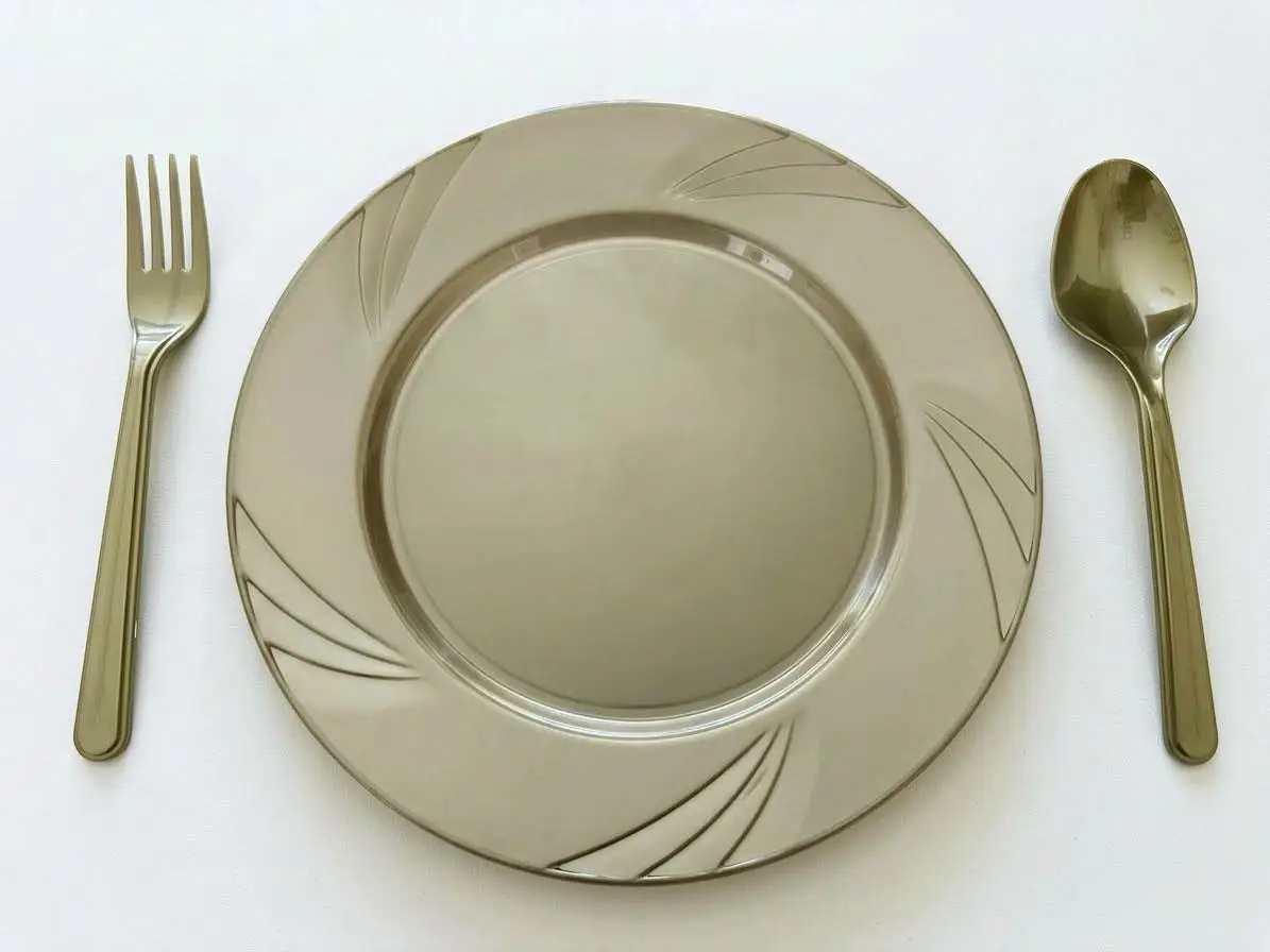 Omeyva 23 Cm. Plastik Mika Bronz Altın Sorfa Piknik Seti - 48 Kişilik Tabak Çatal Kaşık Takımı